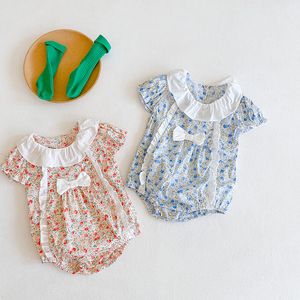 Ins 2021 Zomer Nieuwe Baby Meisje Bloem Bowknot Romper Infant Bloemen Falbala Kraag Jumpsuit Pasgeboren Sweet Oneseit Klim Kleding C6789