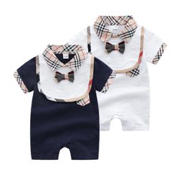 Ins Baby Boys Birds Ropa a cuadros Romper Babero Conjunto de cuerdas de algodón Algodón Recién nacido Completo de manga corta para niños Diseñador Infantero Ju2193224