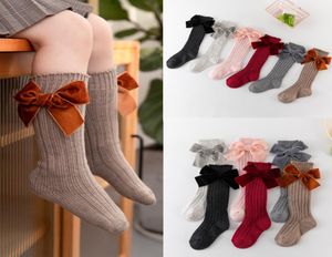 Ins Baby Girls Socks High Socks Kids Toddler chaussette de velours Bow Coton Coton Mid For Little Girl Tricoting Tube chaussettes Z19525762251