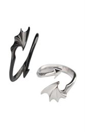 Ins Black And White Angel Devil Wing Couple de mariage Bonne de mariage Men and Women Design Simple Design Open Ring Romantic Valentine039s Day Gift 2259363