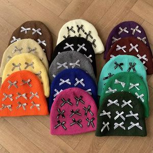 Ins Bow Design tricoté chapeaux froids pour hommes et femmes hiver loisirs de plein air chaud polyvalent version coréenne pull bonnets casquette 240103