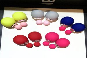 Ins Fashion Bijoux Unique Designer de luxe Doublées Beautiful Candy Color Color Grosted Ball Boucles d'oreilles pour Femmes Girls2872043