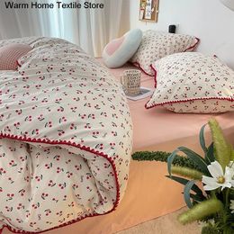 INS Girls Cherry Bedding Set zacht gewassen katoenen laken Koningin King Size Simple Quilt Cover kussensloop Linnengoed 240325