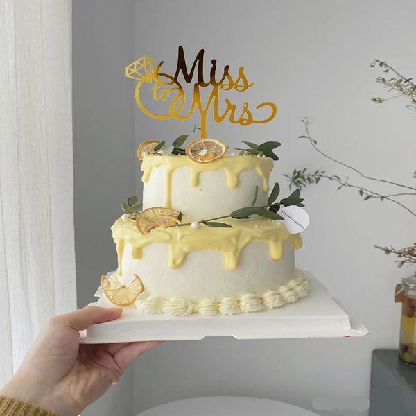 Ins Gold Mr Mme Wedding Acrylic Cake Toppers Diamond Rings Topper Cupcake de la Saint-Valentin pour les décorations de gâteaux de fête de mariage
