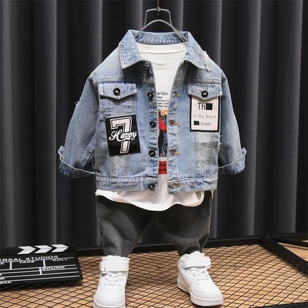INS HOT Baby Boys Denim Jacket 2-7 ans Vêtements pour enfants Casual Patch Lettres Veste en ligne Celebrity Outdoor Coat LJ201007
