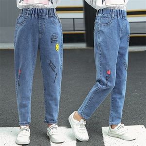INS HOT bébé filles jeans 4-13 ans dessin animé de coton de style coréen impression pantalon crayon étiquetage stretch pantalon long mignon LJ201019