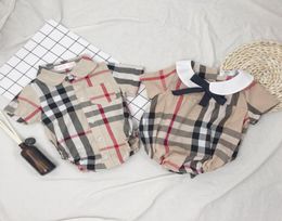 INS Baby Kids Plaid Romper Baby Meisjes Strikjes Tie Revers Korte Mouw Jumpsuits Designer Baby Boy Kleding Pasgeboren Kinderen Katoenen Luier4427498