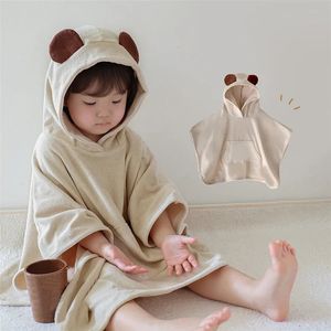 Ins coréen bébé mignon coton à capuche serviettes de bain enfants cape peignoir couverture enveloppante douce pour les nourrissons nés garçons filles pyjamas 240325