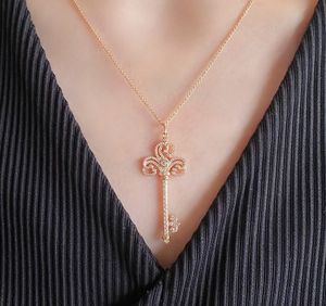 INS collier Nouveau dans le luxe fine bijoux chaîne collier pour femmes pendentif k Or Coeur Designer Dames Mode perle Saturne perle initiale tennis