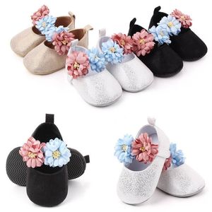 Ins Nieuwe DIY Bloem Babyschoenen Glinsteren Baby Meisje Schoenen Leuke Zuigelingsschoenen Prinses Pasgeboren Schoen Moccasins Zachte Eerste Walking Schoen