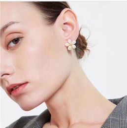 INS Nuevo en pendientes de joyería fina de lujo para mujer colgante k Collar de corazón de oro con diseñador de cuentas grabadas para mujer