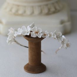 Ins porcelaine fleur couronne de mariage mariée cheveux diadème or argent couleur perles femmes bandeau accessoires 240110