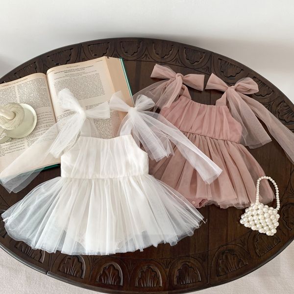 INS été bébé filles dentelle tulle robe barboteuse enfant en bas âge enfants gaze arcs jarretelles combinaisons nouveau-né enfant 100 jours photo prenant des vêtements Z6837