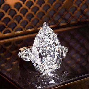 Ins Top Verkoop Sprankelende Grote Diamanten Ring Luxe Sieraden 925 Sterling Zilver Waterdruppel Witte Topaas Edelstenen Vrouwen Trouwring R274d