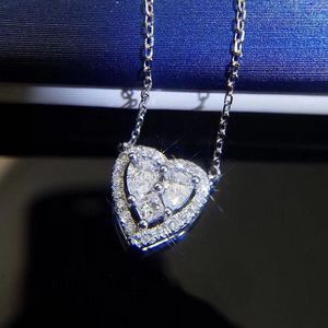 Ins Top vente de bijoux de luxe pendentif coeur en argent sterling 925 taille poire topaze blanche CZ diamant pierres précieuses fête de haute qualité femmes collier de clavicule pour cadeau d'amant