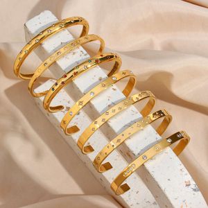 Instagram Bijoux en titane de tempérament à la mode et minimaliste en acier inoxydable étoile octogonale ronde Zircon Bracelet ouvert pour les femmes