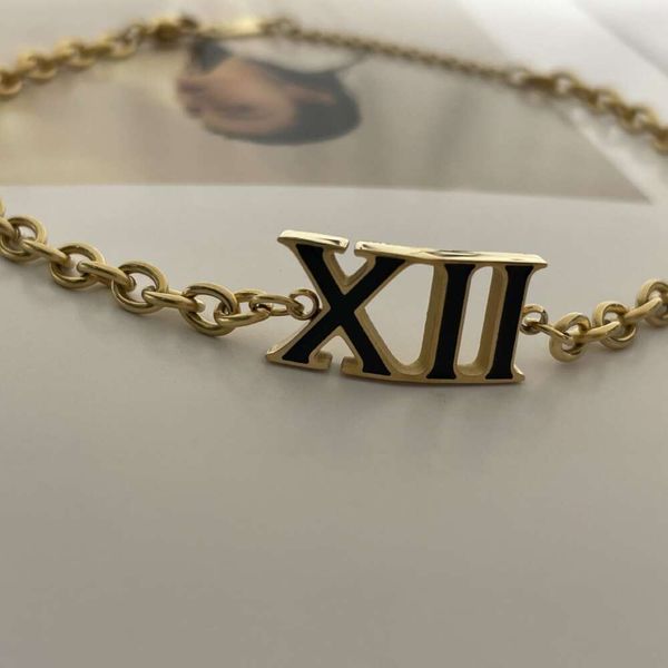 Instagram Style minimaliste Mama Mama Gold Paked Personnalize Lettres Titanium Steel Bracelet pour femmes ajusté pour les femmes