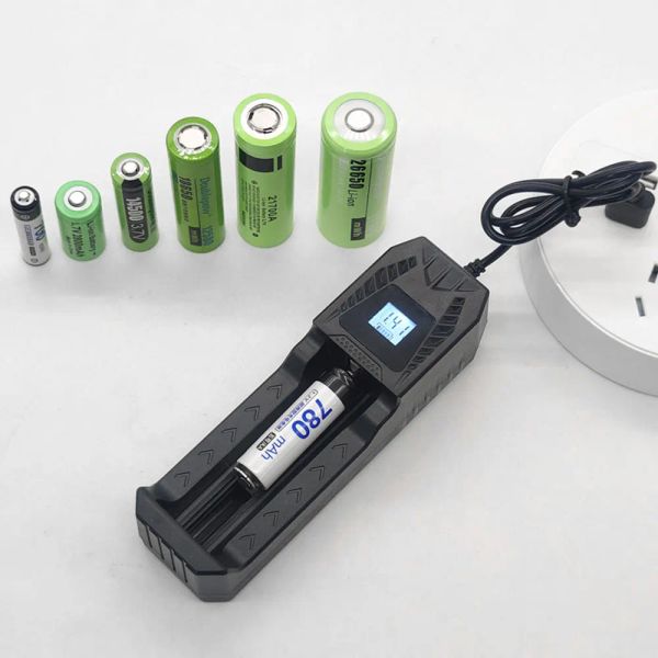 Chargeur de batterie LCD intelligent 1/2 Slots Dual pour 18650 4.2 V Batterie au lithium rechargeable pour une batterie de 1,2 V Ni-MH AA / AAA