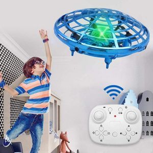 Intelligente UAV Mini RC UFO -drone met LED -lichtgebaardetectie Quadcopter Anti -botsing Inductie Vliegende bal dron speelgoed voor kinderen 230511