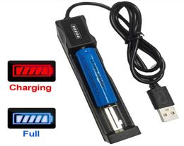 Chargeur de batterie universel intelligent USB 37V LiIon fente unique adapté pour 18650 26650 32650 18500 14500 rechargeable D4 UM25839935