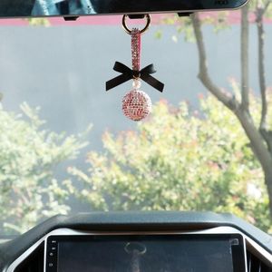 Décorations intérieures 2023 Crystal Ball Pendant Car Keychain Decoration Personnalité Personnalité Bow Diamond Sac Bling Accessoires