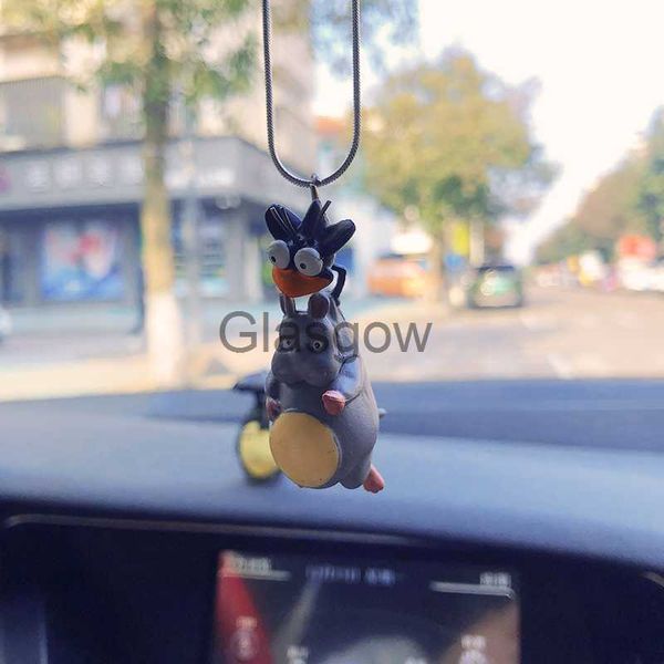 Décorations d'intérieur Anime Décoration d'intérieur de voiture Insectes volants drôles Tenez mon voisin Totoro Poupée volante Rétroviseur Pendentif Accessoires de voiture x0718