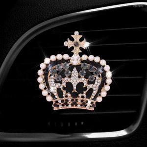 Décorations intérieures Bling Strass Couronne Parfum Clip Désodorisant Cristal Diamant De Voiture Vent Diffuseur De Parfum L230523