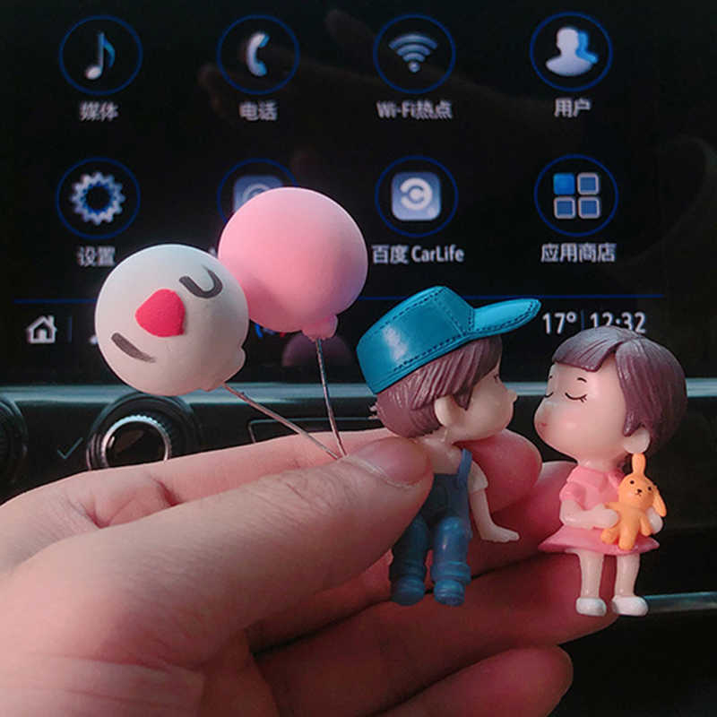 Interior Decorations Cute toon Couples Decoration Romantic Figurines Balloon Lovers Anime Car Accessories Ornament Birthday Gift AA230407