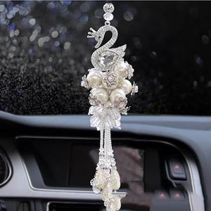 Décorations intérieures Pendentif de voiture de cygne clouté de diamant Creative Crystal Rétroviseur Lady Suspendu