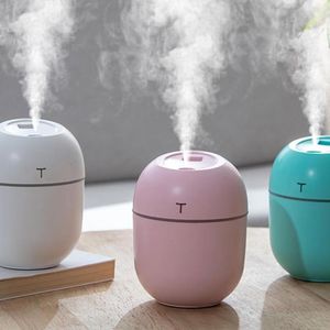 Décorations intérieures Mini véhicule portable humidifié 200 ml Pulvérisateur Silencieux Domestique Empêcher le séchage Usb Charge USB Veilleuse Humidificateur