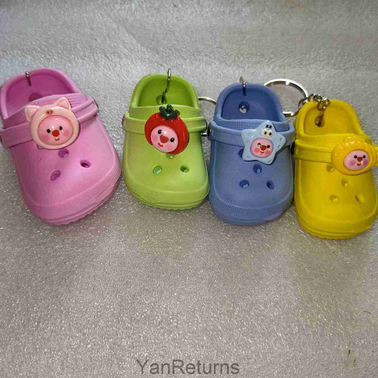 Celebridade da Internet Cute Cuttul Beaver Mini Slippers Shoes Casal Casal Chave de Chaves Backpack Pingente Pequeno Presente
