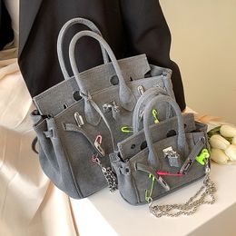 Sacs à main de célébrités d'internet pour femmes, sac à main de banlieue de styliste de niche, sac à bandoulière en denim occidental, nouvelle collection 2022