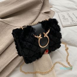 Bolso pequeño de celebridad de Internet, bolso de cadena a la moda para mujer, bolso de hombro de felpa de lana de cordero, mensajero de estilo occidental