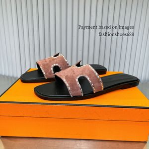 Internet Beroemde Slippers met platte bodem voor damesschoenen Zomer Outerwear Nieuwe stijl van één woord slippers Luxe gevoel Designer lederen sandalen maten 35-42 +doos
