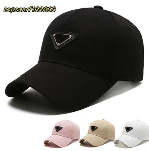 Chapeaux de baseball de l'étiquette triangle inversée chapere des créateurs de chapeaux de visière coton des tendances masculines et des femmes