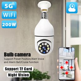 IP -camera's E27 BULB Wireless Surveillance Camera 5G WiFi Night Vision Auto Human Tracking Home Panoramische video Beveiligingsbeveiliging Monitor 230428