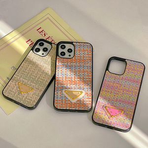 Étui de téléphone de concepteur de boîtier iPhone pour iPhone 15 Pro Max Case Carte Harder Apple Apple iPhone 14 Pro Max 13 Pro 12 11 XS MAX XR 15 Plus Triangle P 2C Couverture mobile de motif tissé AA