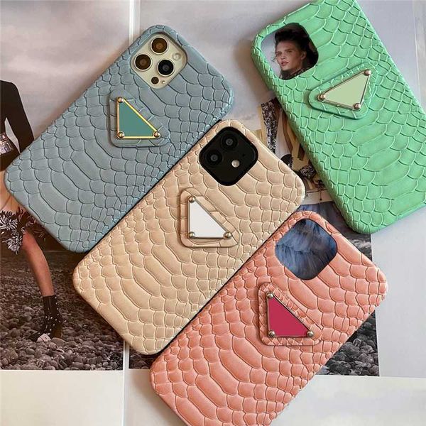 Étui de téléphone de luxe iPhone pour 13promax 12promax 12 11 Xsmax XR X Womens Designer Serpentine Scale Leather Phone Case Résistant à la saleté 4 couleurs