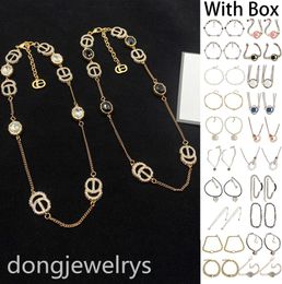Collier de bijoux irrégulier Designer Luxury Pendant Pendant Mariage GAGE Colliers Gold Diamond Colliers pour la lettre de perle de ladies Dongjew4690923