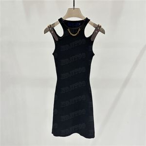 Robe tricotée irrégulière pour femmes design bandoulière ceinture de ceinture de ceinture