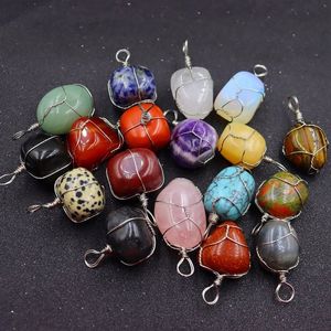 Pendentifs en pierre brute naturelle irrégulière Charms Silver Winding Wire Wrap Charm pour la fabrication de bijoux Collier Bracelet Raw Quartzs Mineral