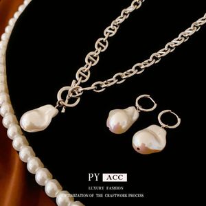 Boucles d'oreille perle irrégulières françaises simples à la mode Instagram Small and Unique Design Sense oreilles pour femmes