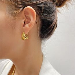 Pendientes irregulares plisados de lava de oro amarillo de 14k para mujer, pendientes franceses Retro, diseño de temperamento Simple, regalo de joyería de moda para personas mayores