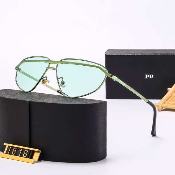 Gafas de sol de diseñador de irregularidad Modas de moda Fashion Classic Lady Sun Gafas para mujeres Gafas de sol de lujo Goggle Beach Triangular Gold Gold Color Camish