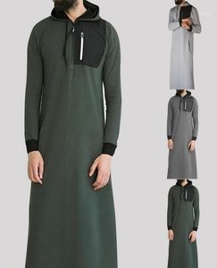 Siscina árabe musulmana islámica 2019 Hombres manga larga con capucha con bolsillo Abaya Saudita Arabia Long Holdies Rata Men Muslim Clothing17652434