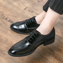 Italiaanse ontwerper mode mannelijke platte Britse schoenen gouden fluwelen splicing loafers slip-on hairstylist casual heren zwart blauw schoeisel groot formaat: US6.5-US13