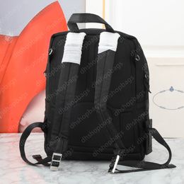 Italiaanse ontwerper Women Handtas 24 Nieuwe mode grote capaciteit Solid Color Backpack beroemde driehoeksbord hoogwaardige nylon gesplitste echte lederen bucket Bag 5A