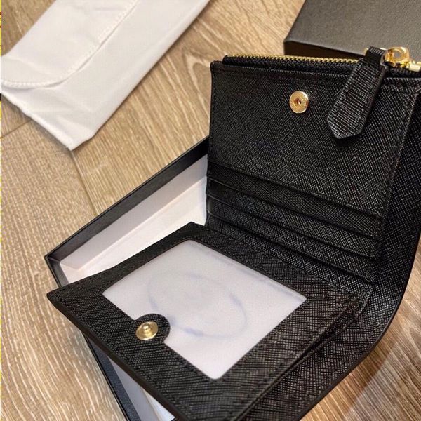 Diseñadores italianos Mujeres billeteras cortas Saffiano Bolso de cuero de vaca Luxurys Bag Leties Golden Letters High Capacidad Billetera Monedero 11x10c CNRT