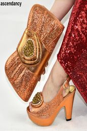 Italiaanse damesschoenen en tas die bij elkaar passen bij set oranje kleur Afrikaanse schoen- en tas sets schoenen vrouwen 2020 bruiloftsschoen6246012
