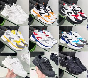 Italiaanse luxe vrijetijdsschoenen Kalfsleer Veterschoenen Designer Sportschoenen Wit Zwart Grijs Blauw Mode Lederen Lage Top Heren Dames Tennisschoenen Hardlopen